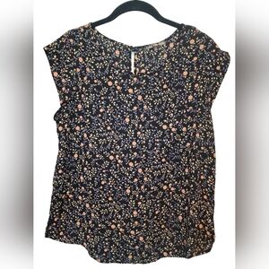 ​S.R. by Sweet Rain Black Floral Cap Sleeve Blouse - Size M